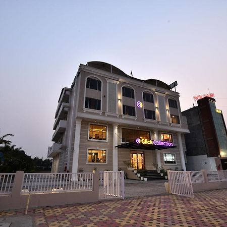 Click Collection Grand Gateway Varanasi Eksteriør bilde